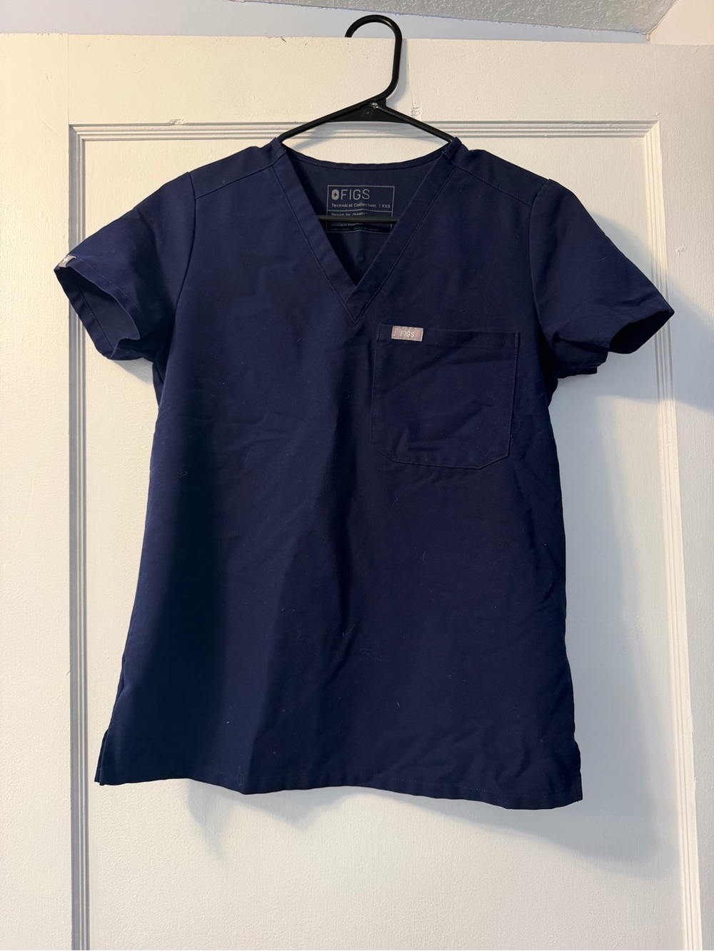 FIGS Catarina One-Pocket Scrub Top Navy XXS